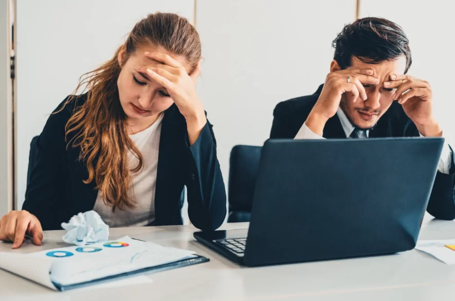 O caos dos grupos comuns.