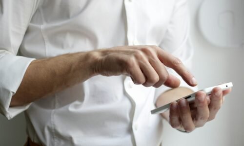Como delegar tarefas urgentes pelo WhatsApp em menos de 1 minuto